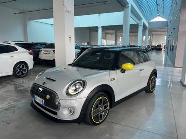 Mini Cooper SE offerta T-Stock prezzo imperdibile