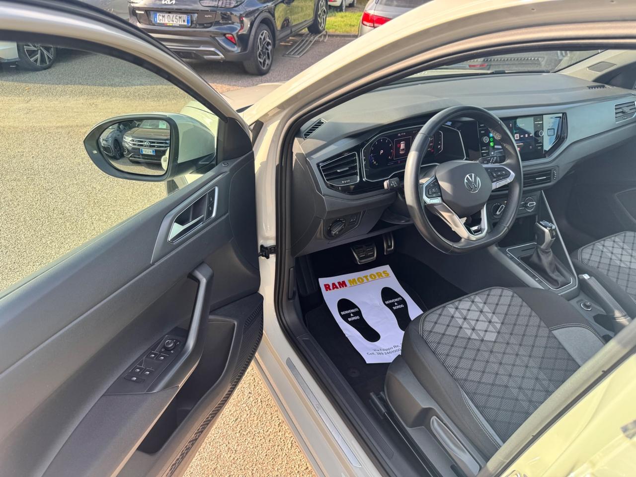 Volkswagen Taigo 1.0 TSI 110 CV DSG R-Line NEOPATENTATI