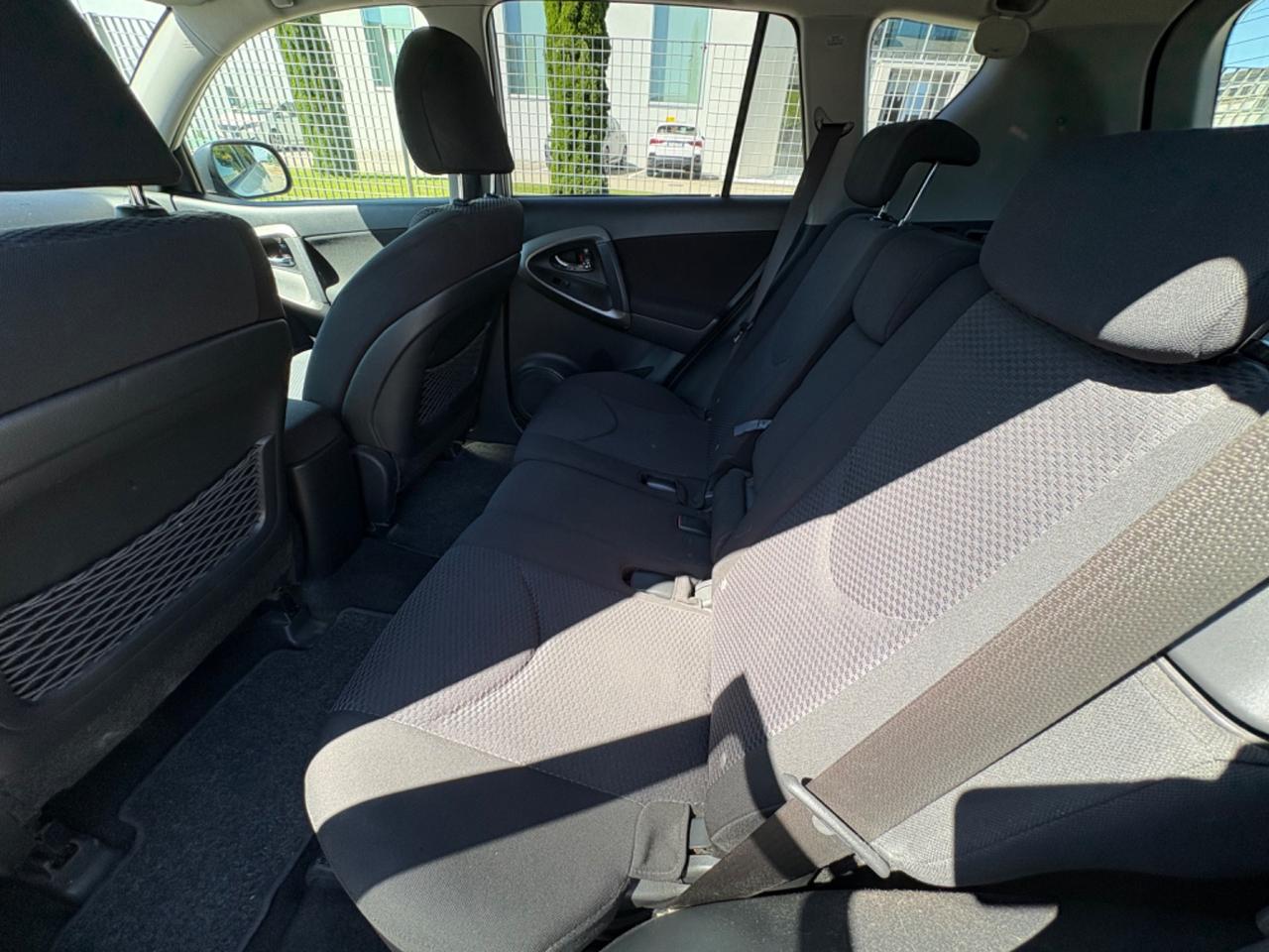 Toyota RAV 4 RAV4 2.2 D-4D 150 CV Lounge
