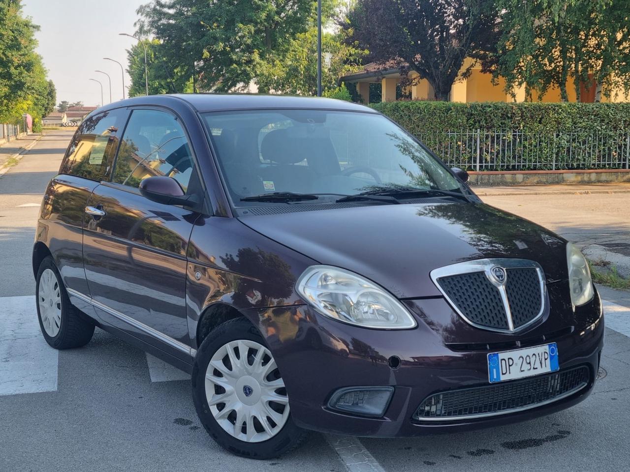 Lancia Ypsilon 1.2 Argento