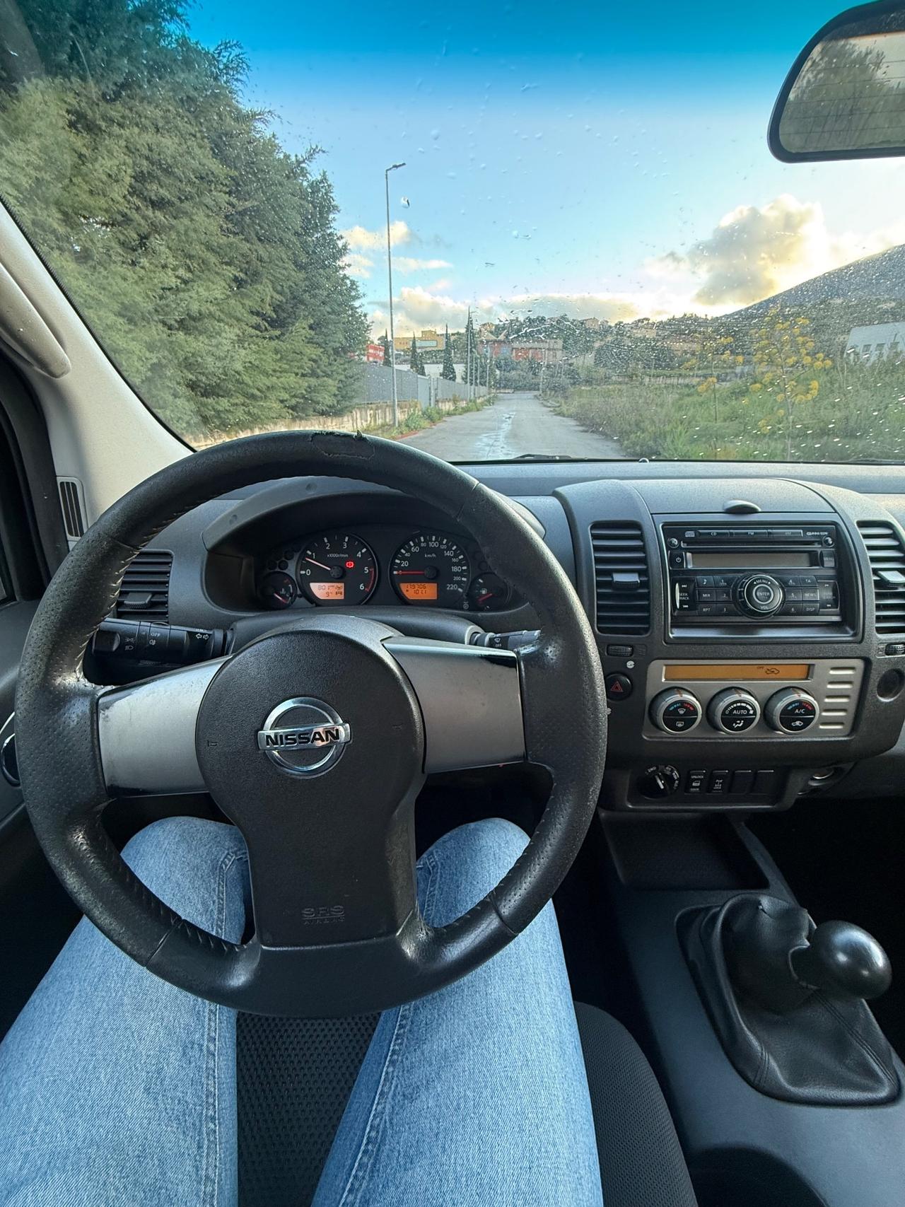 Nissan Navara 2.5 dCi 4 porte Double Cab SE