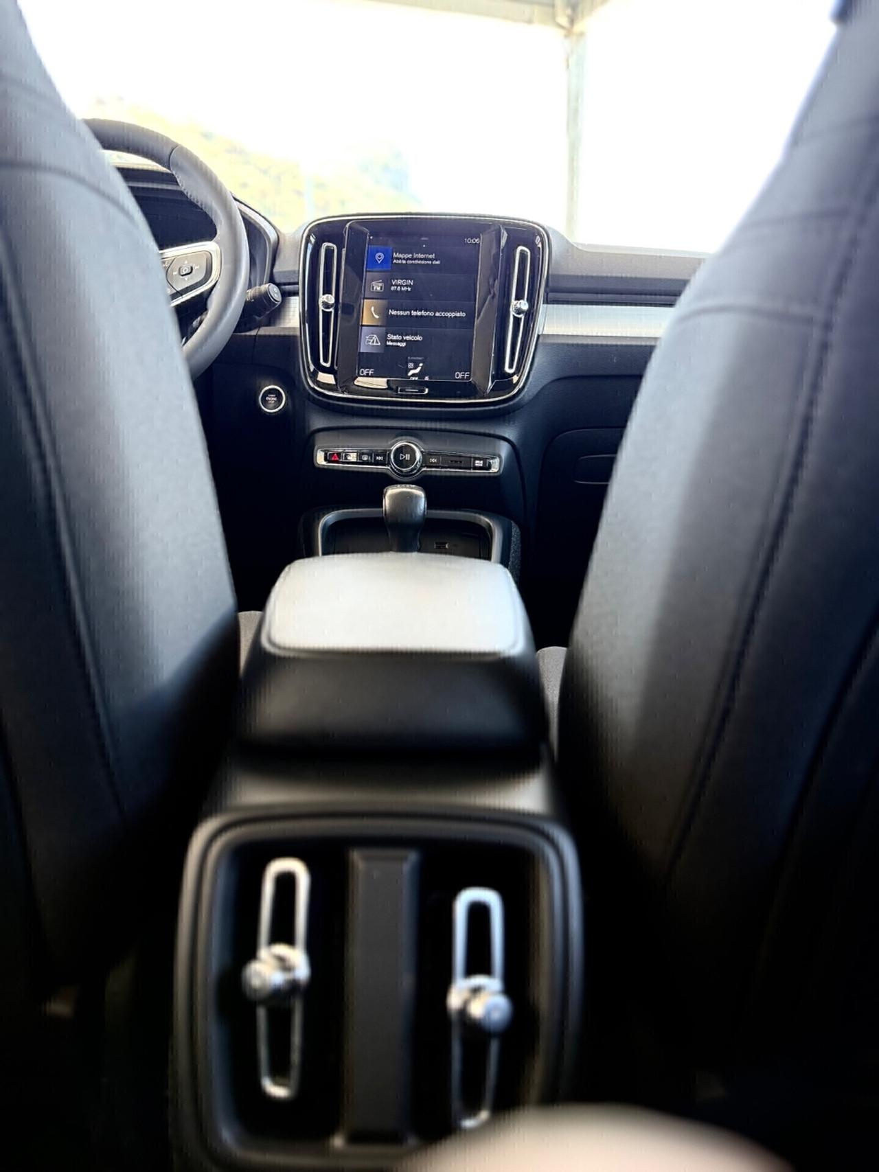 Volvo XC40 T3 *LED*CERCHI18*UNIPRO