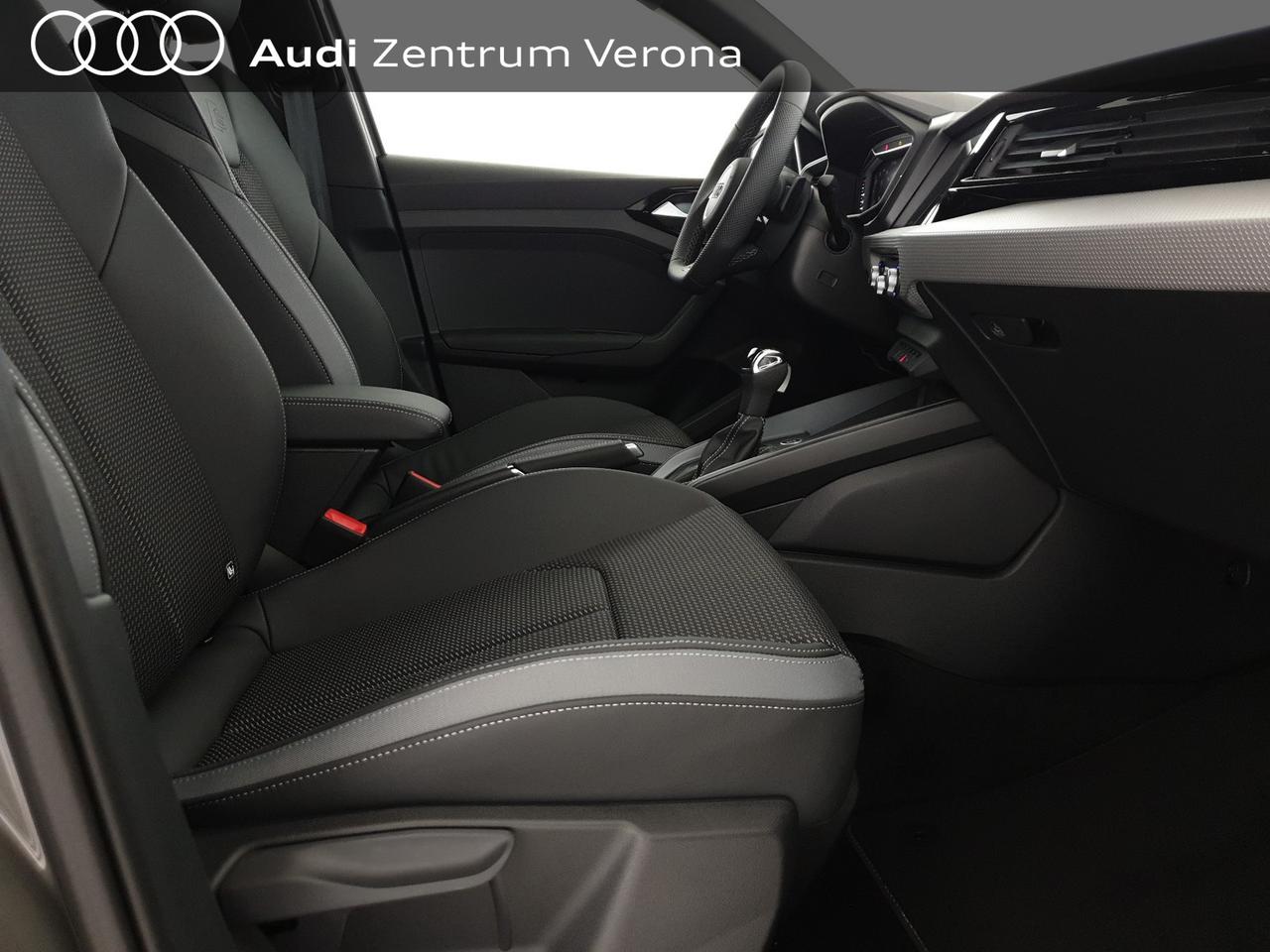 Sportback 35TFSI 150CV S tronic Identity Black