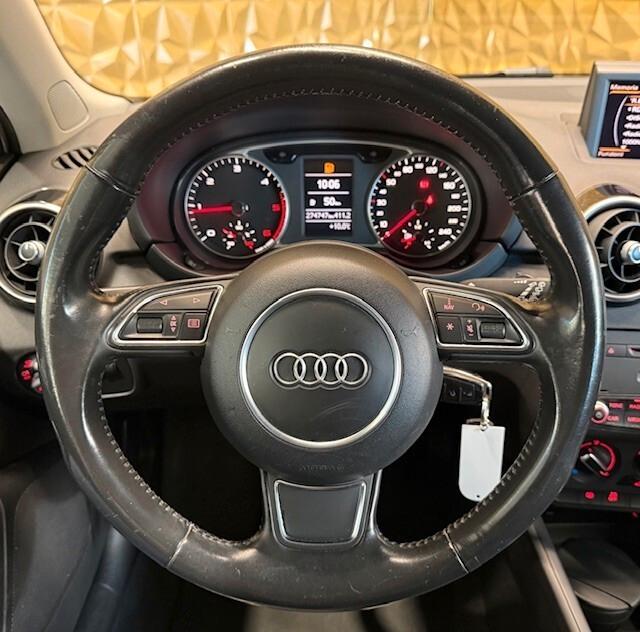 Audi A1 3p 1.6 tdi S-line 105cv