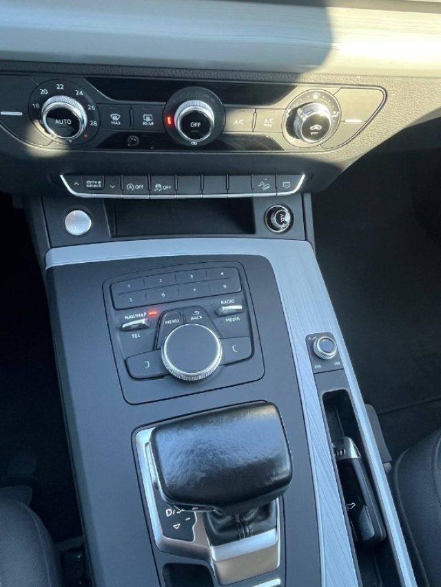 AUDI Q5 2.0 TDI quattro S tronic Business