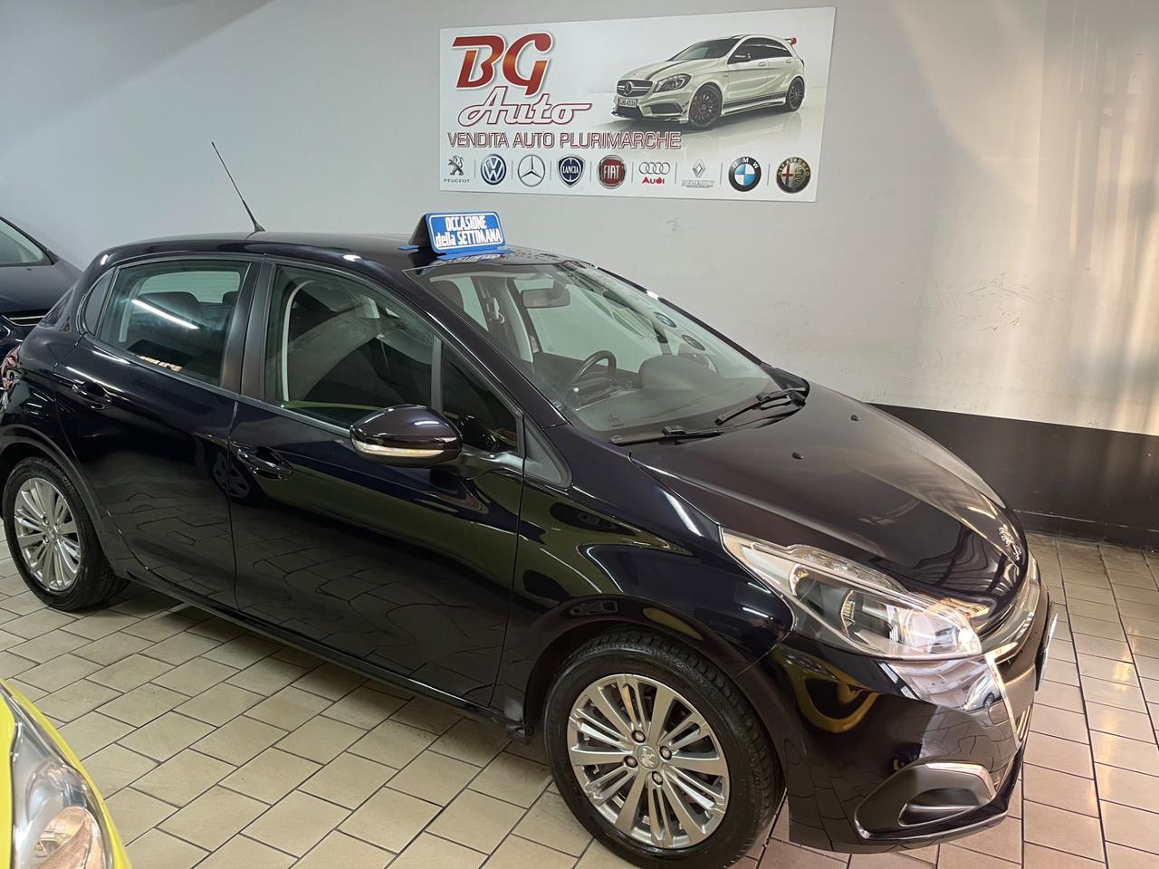 Peugeot 208 1.2 benzina Allure tagliandata 2017