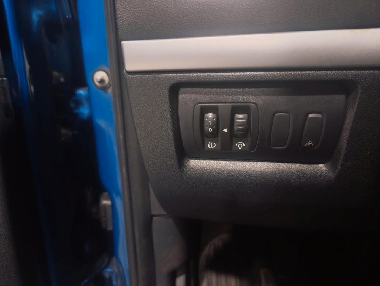 Renault Clio del 2009 benzina 80.000 km