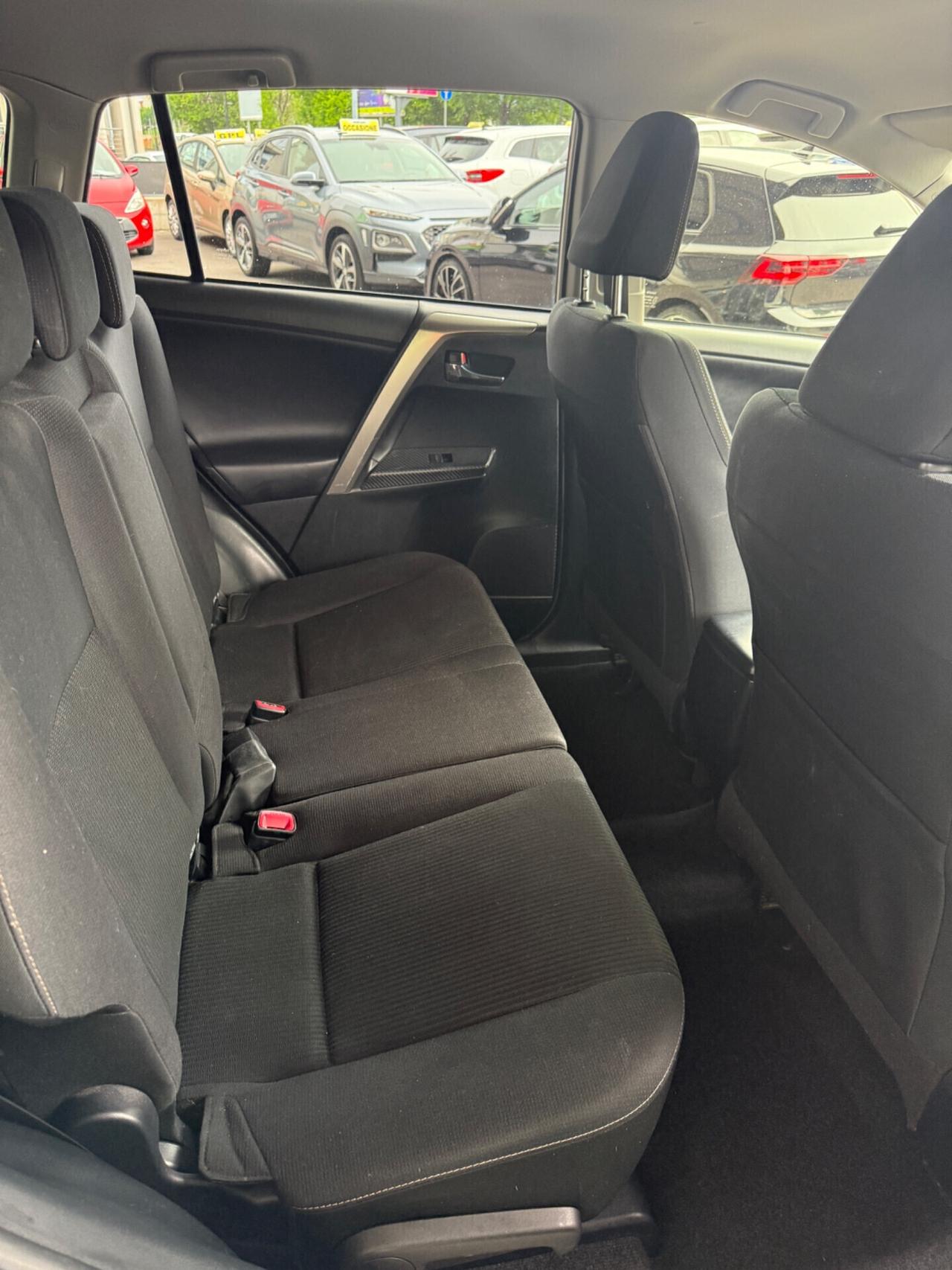 TOYOTA RAV4 2.0 D-4D 4WD STYLE 4X4