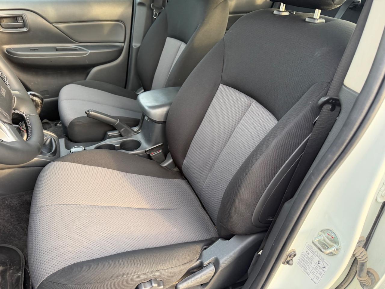 Mitsubishi L200 Invite