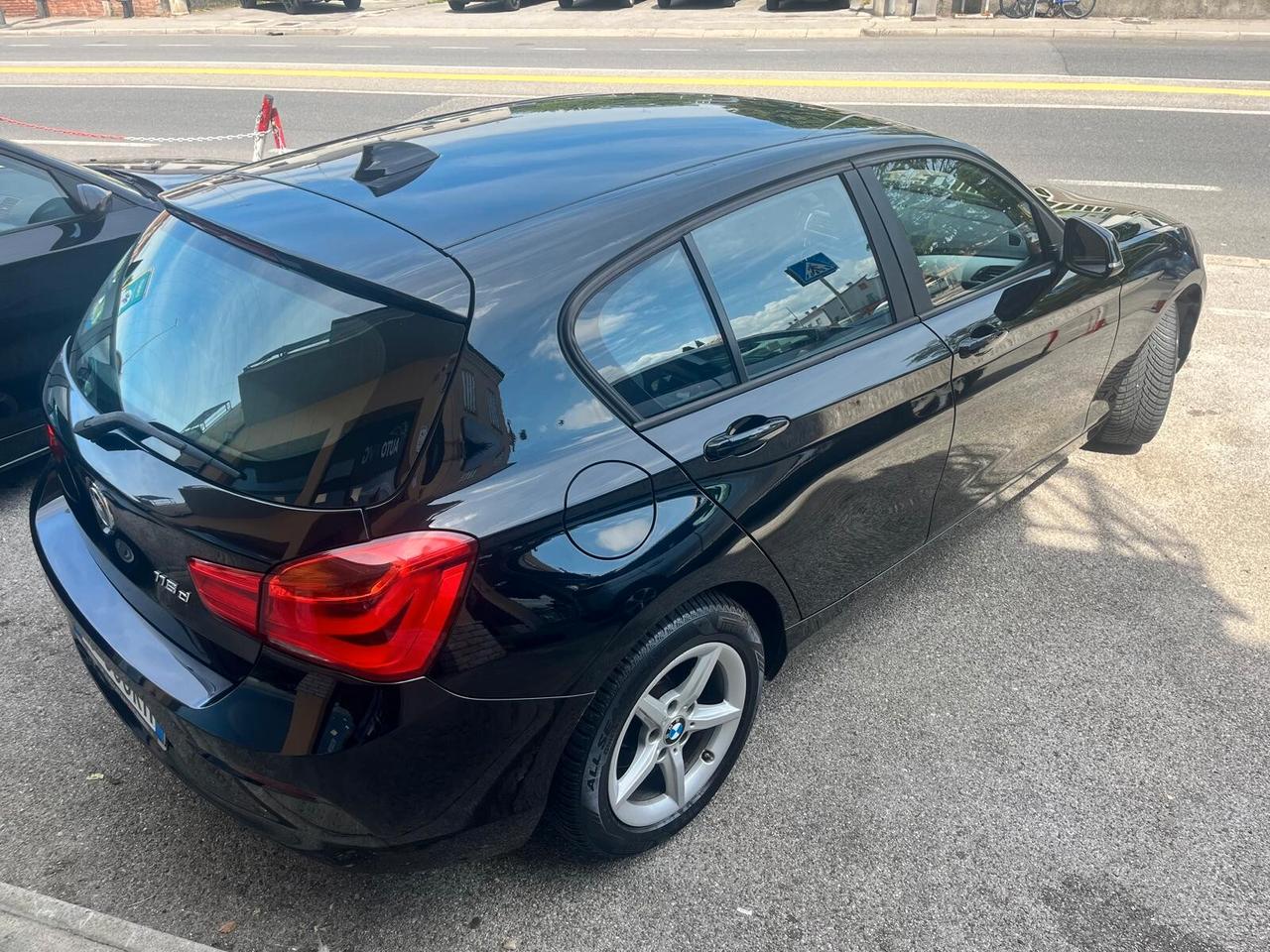 Bmw 116d 5p. Neopatentati