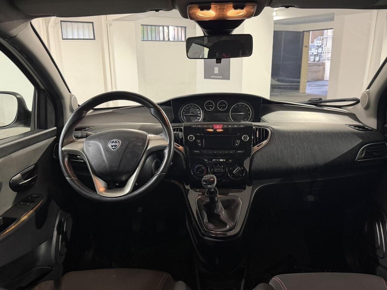 Lancia Ypsilon 0.9 TwinAir 85 CV 5 porte Metano Ecochic Elle