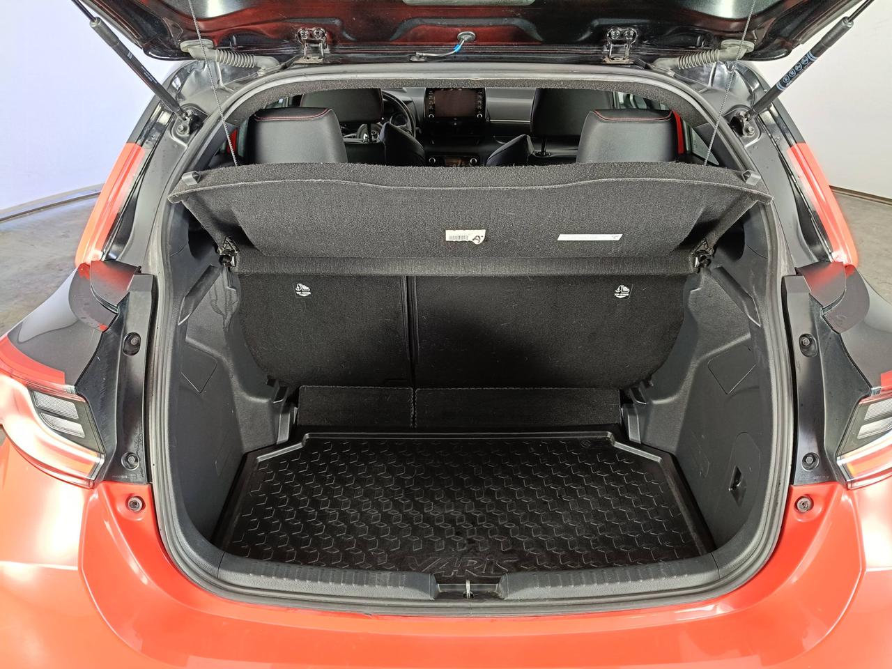 TOYOTA Yaris IV 2020 - Yaris 1.5h Premiere