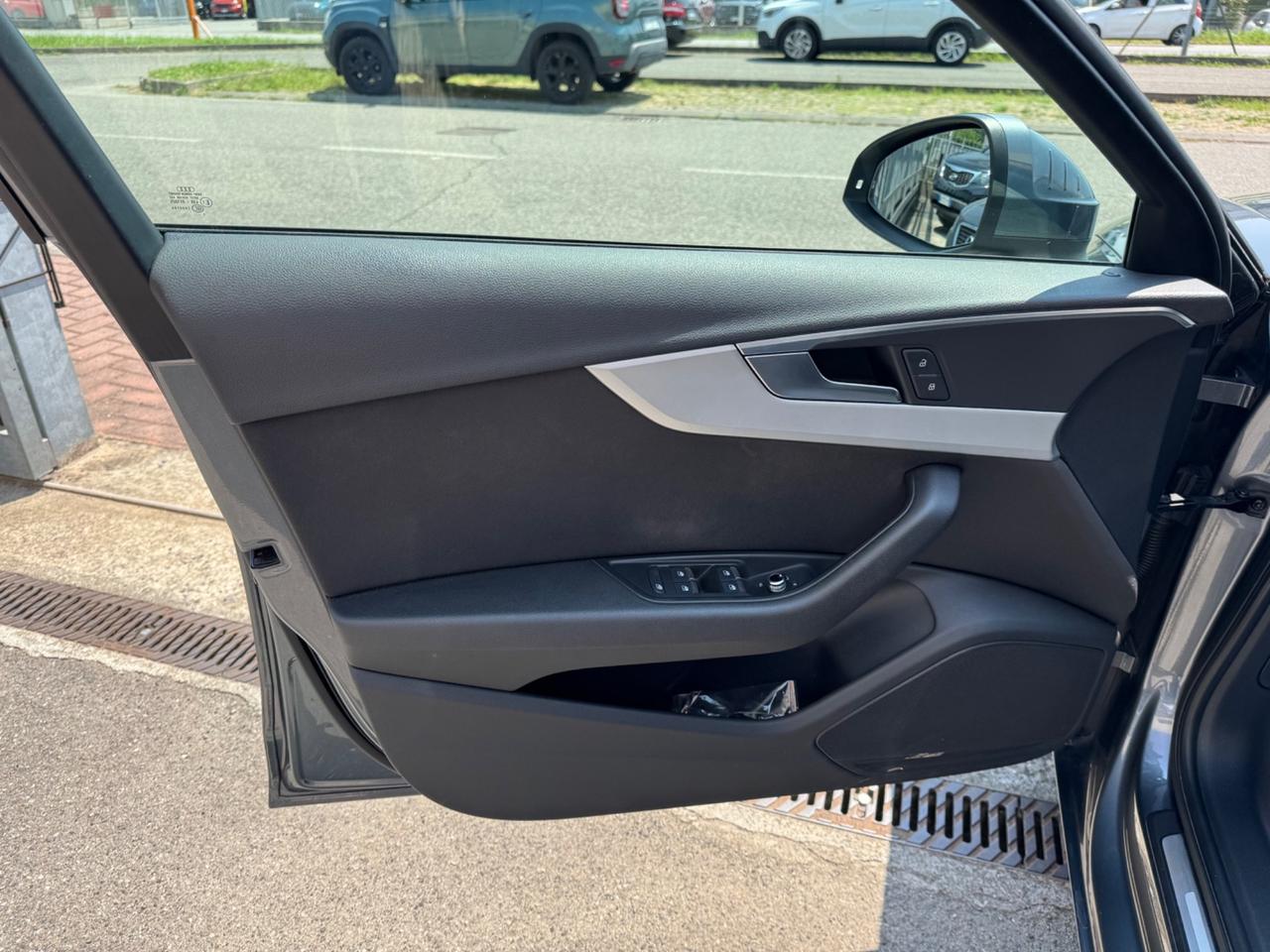 Audi A4 Avant 2.0 TDI 150 CV ultra Business Sport. Euro 6B
