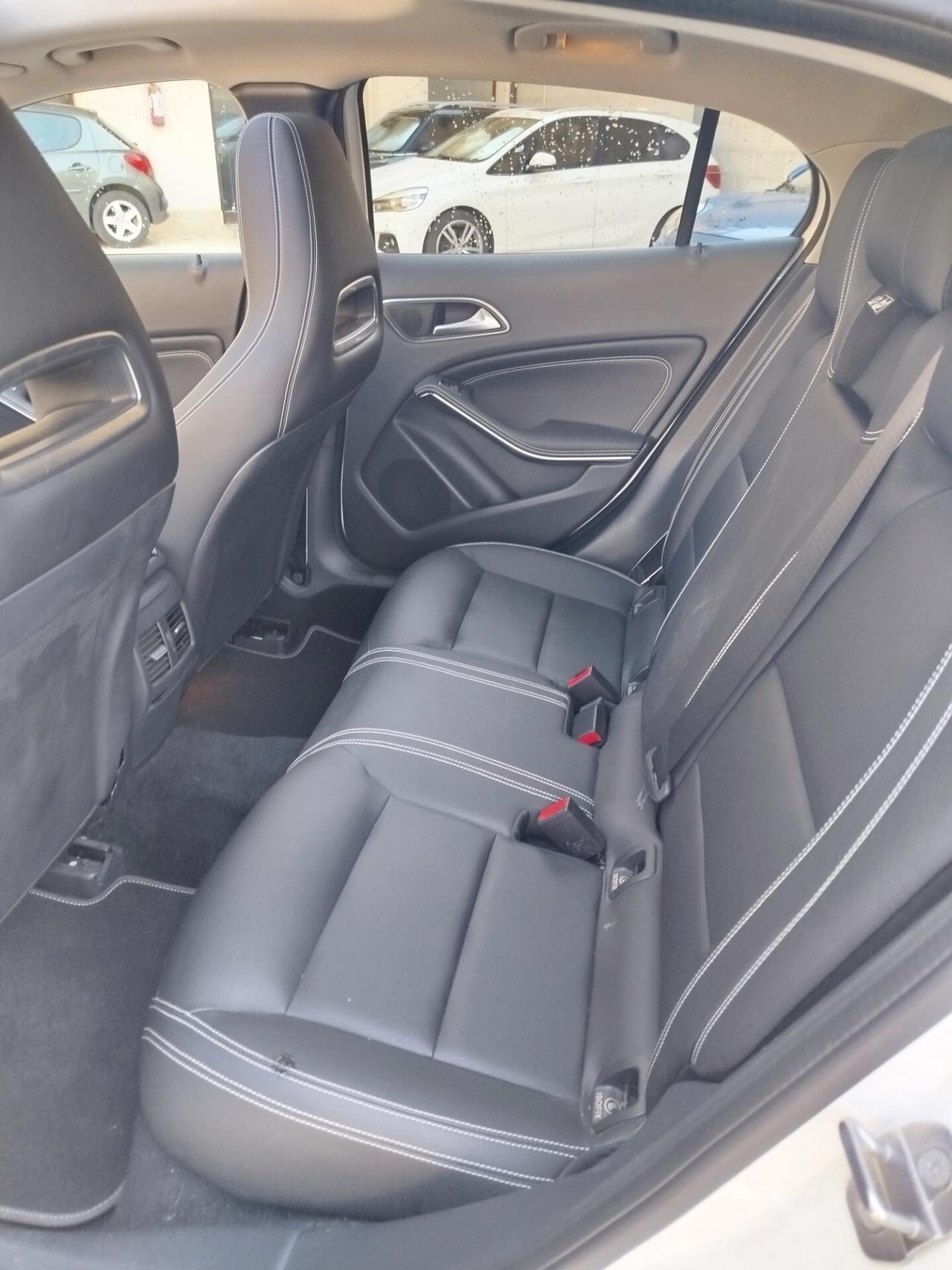 Mercedes-benz GLA 200 d Automatic 4Matic Premium Amg