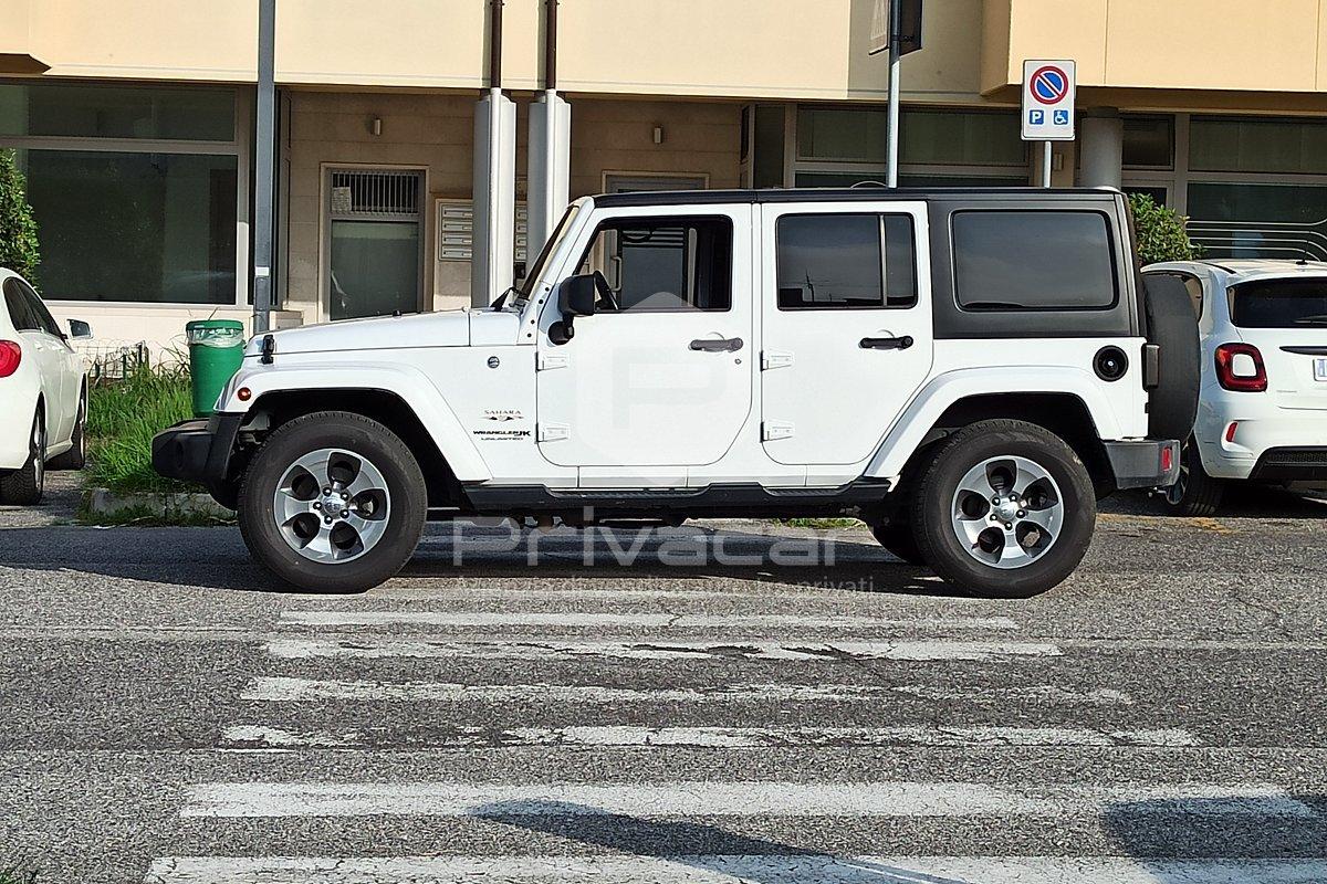 JEEP Wrangler Unlimited 2.8 CRD DPF Sahara Auto