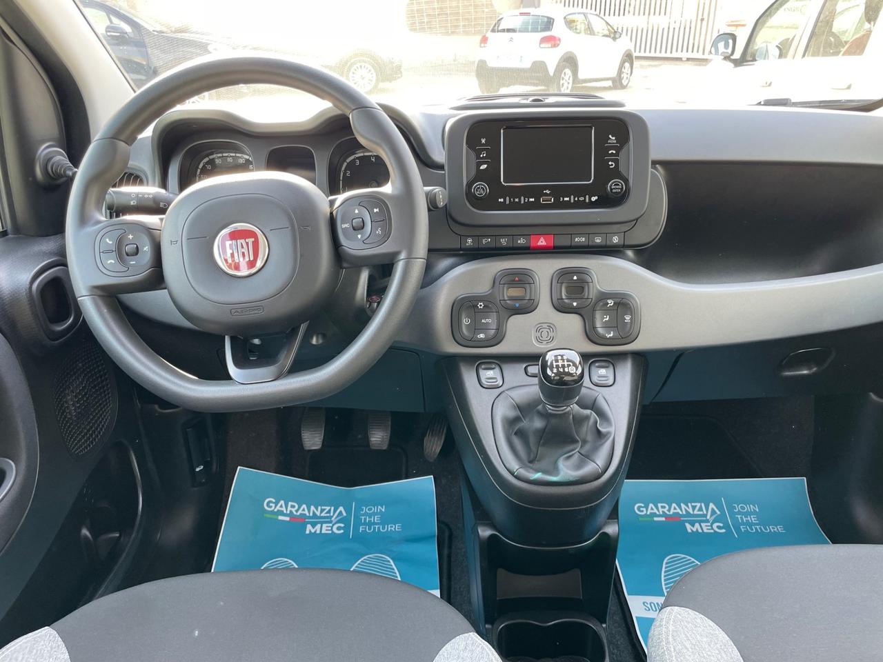 Fiat Panda 1.0 FireFly S&S Hybrid Garmin