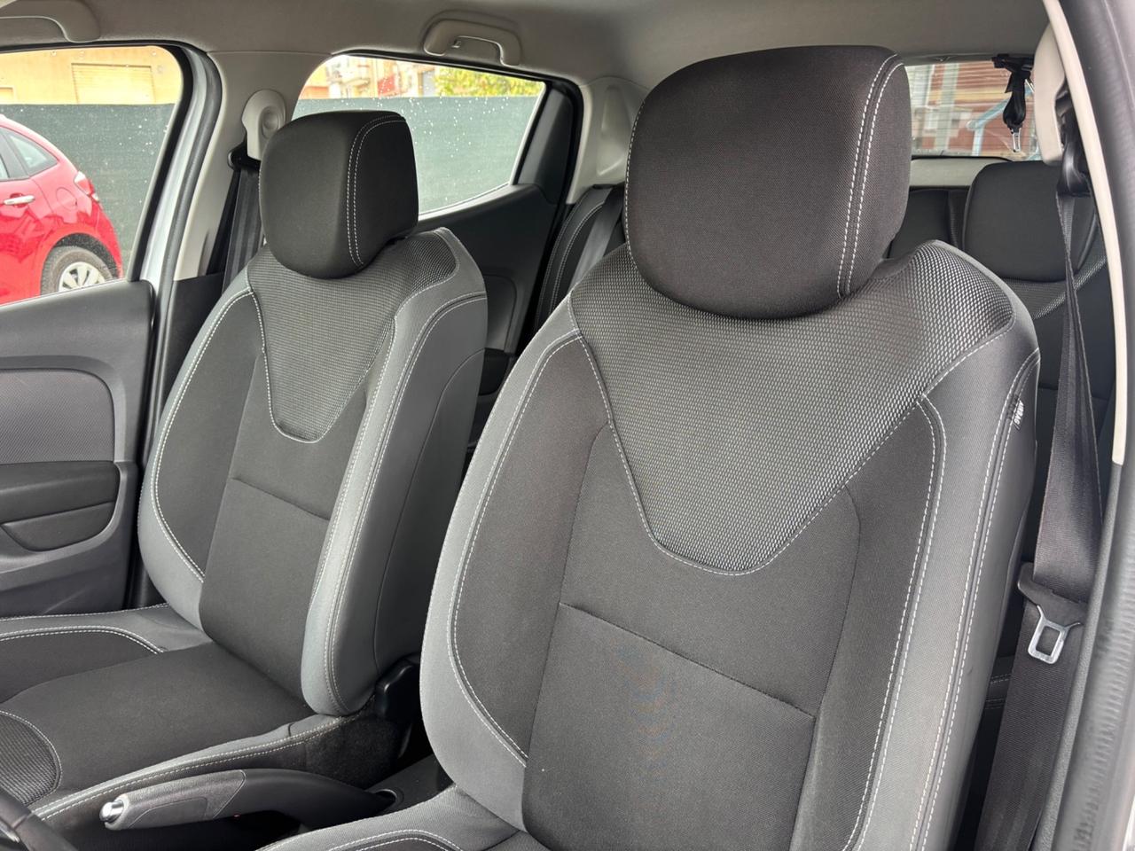 Renault Clio dCi 8V 75 CV 5 porte Moschino Intens