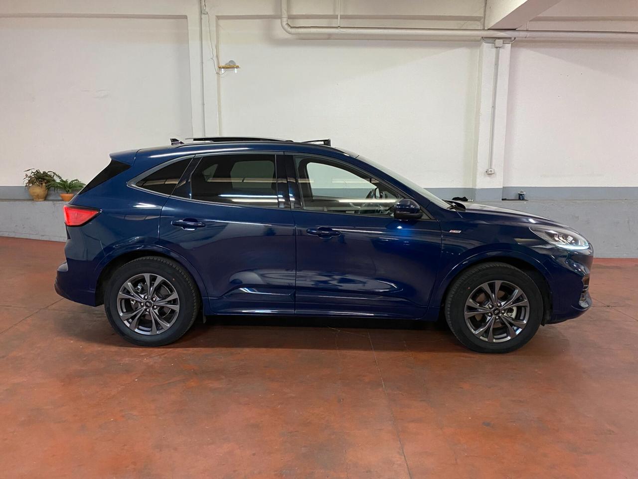 Ford Kuga 2.5 Full Hybrid 190 CV CVT AWD ST-Line