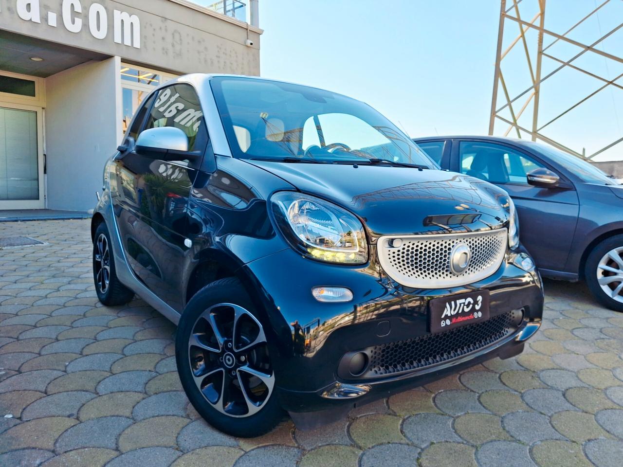 Smart ForTwo 1000 62 kW coupé passion