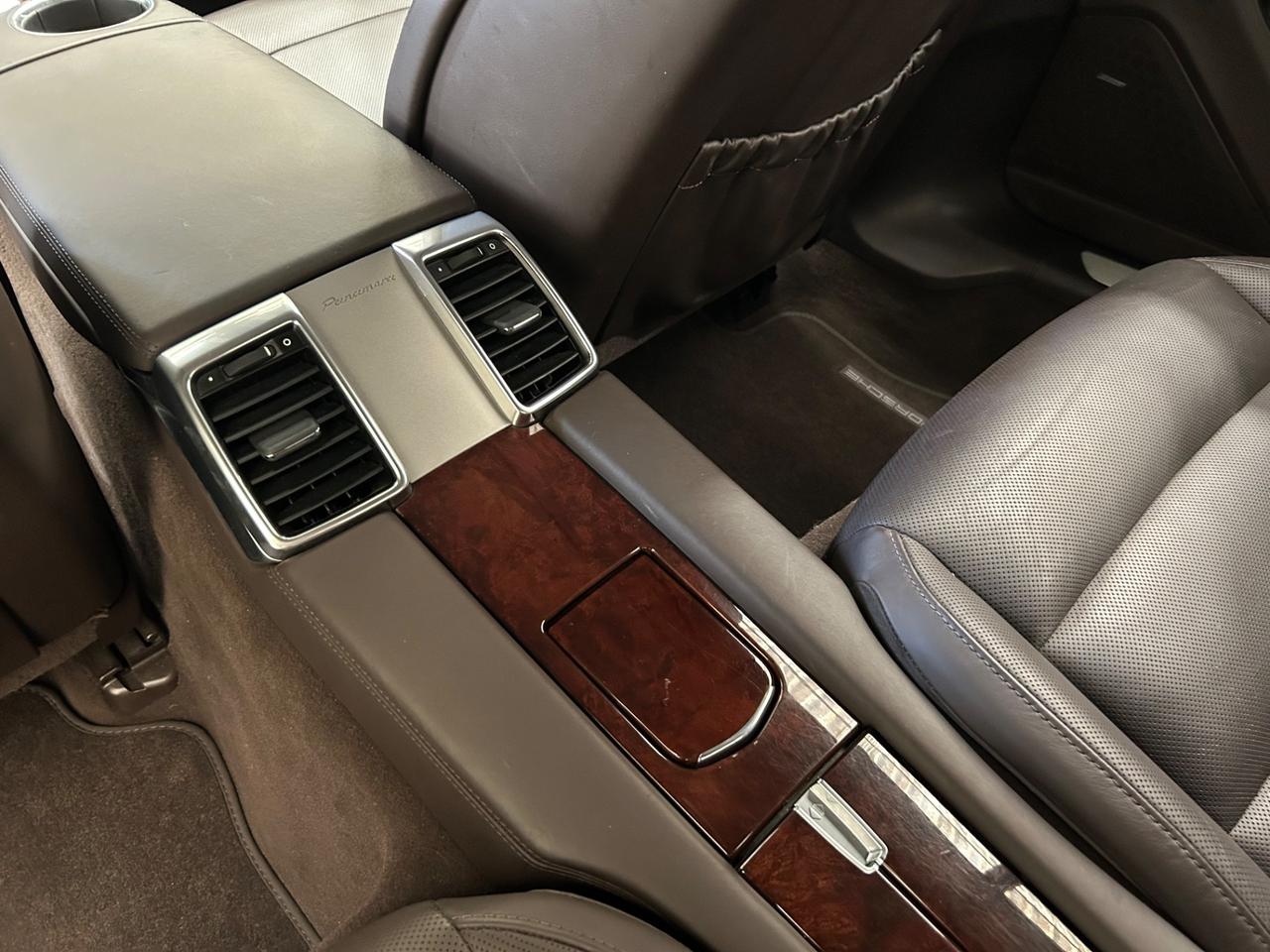 Porsche Panamera 4s