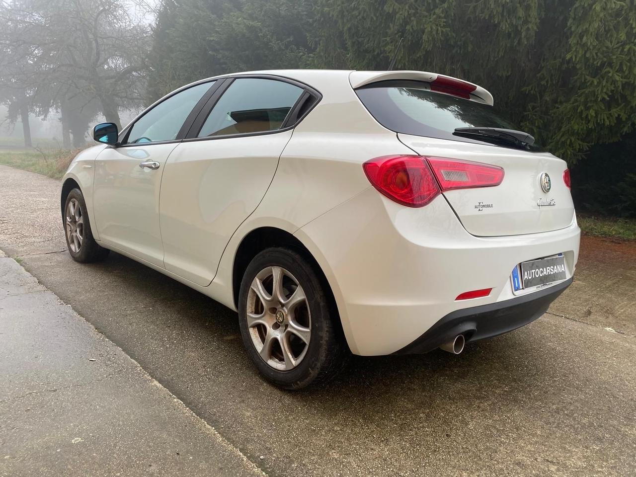ALFA ROMEO GIULIETTA 1.6 JTDm-2 MOLTO BELLA GUARDA