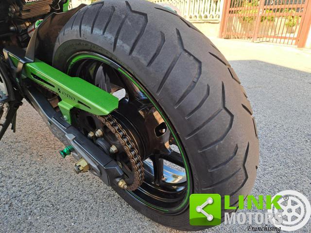 KAWASAKI Z 800 .