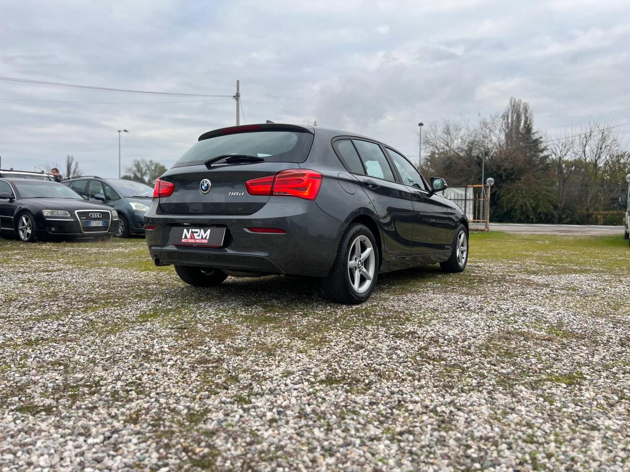 Bmw 118 120d 5p. Urban