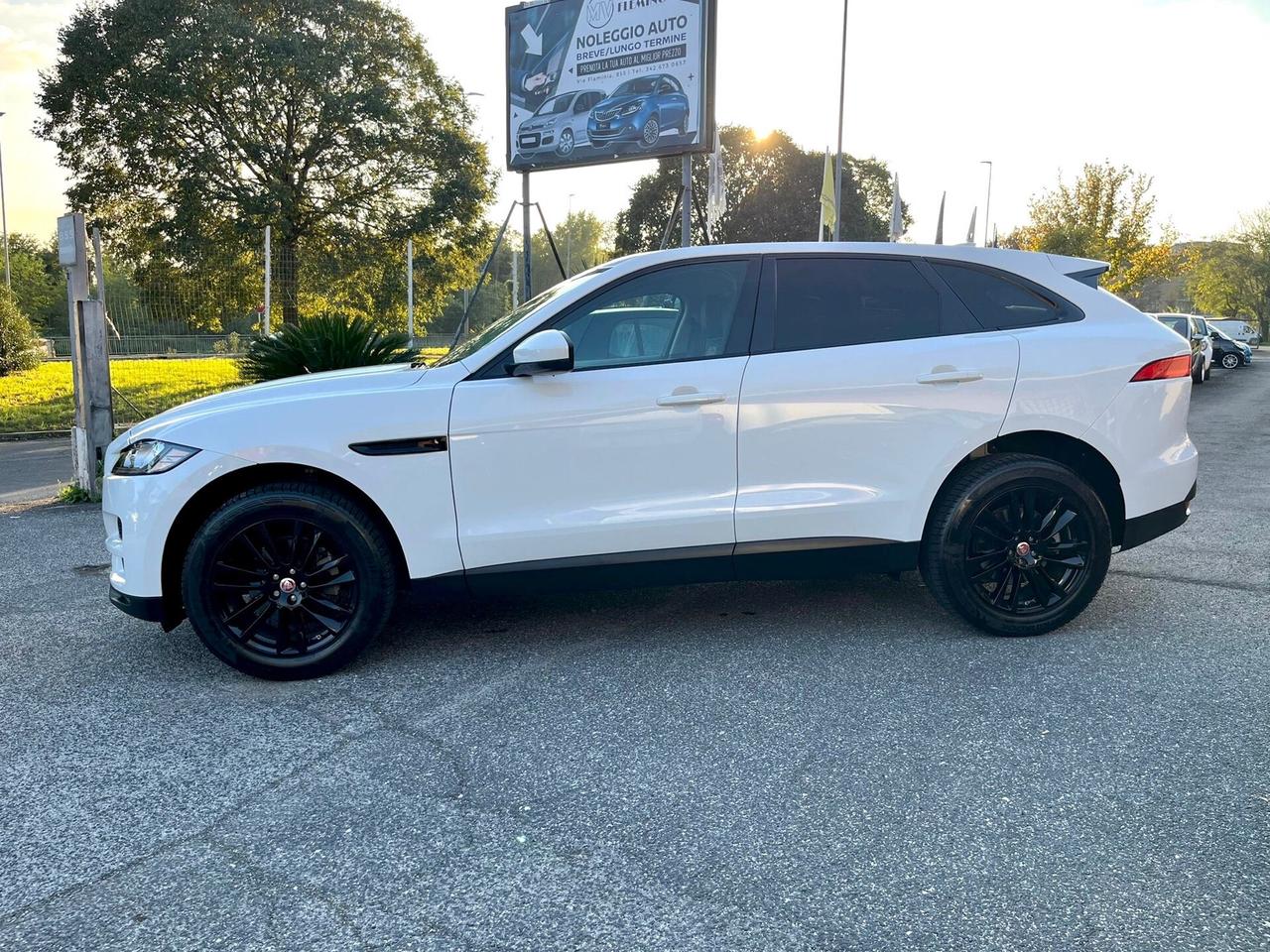 Jaguar F-Pace 2.0 D 240 CV AWD aut. R-Sport white Black Edition Garanzia Permute e Rate