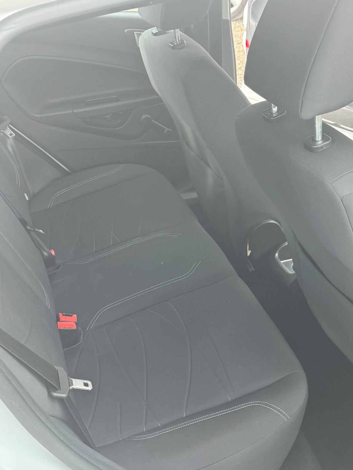 Ford Fiesta 1.4 5 porte Bz.- GPL Titanium