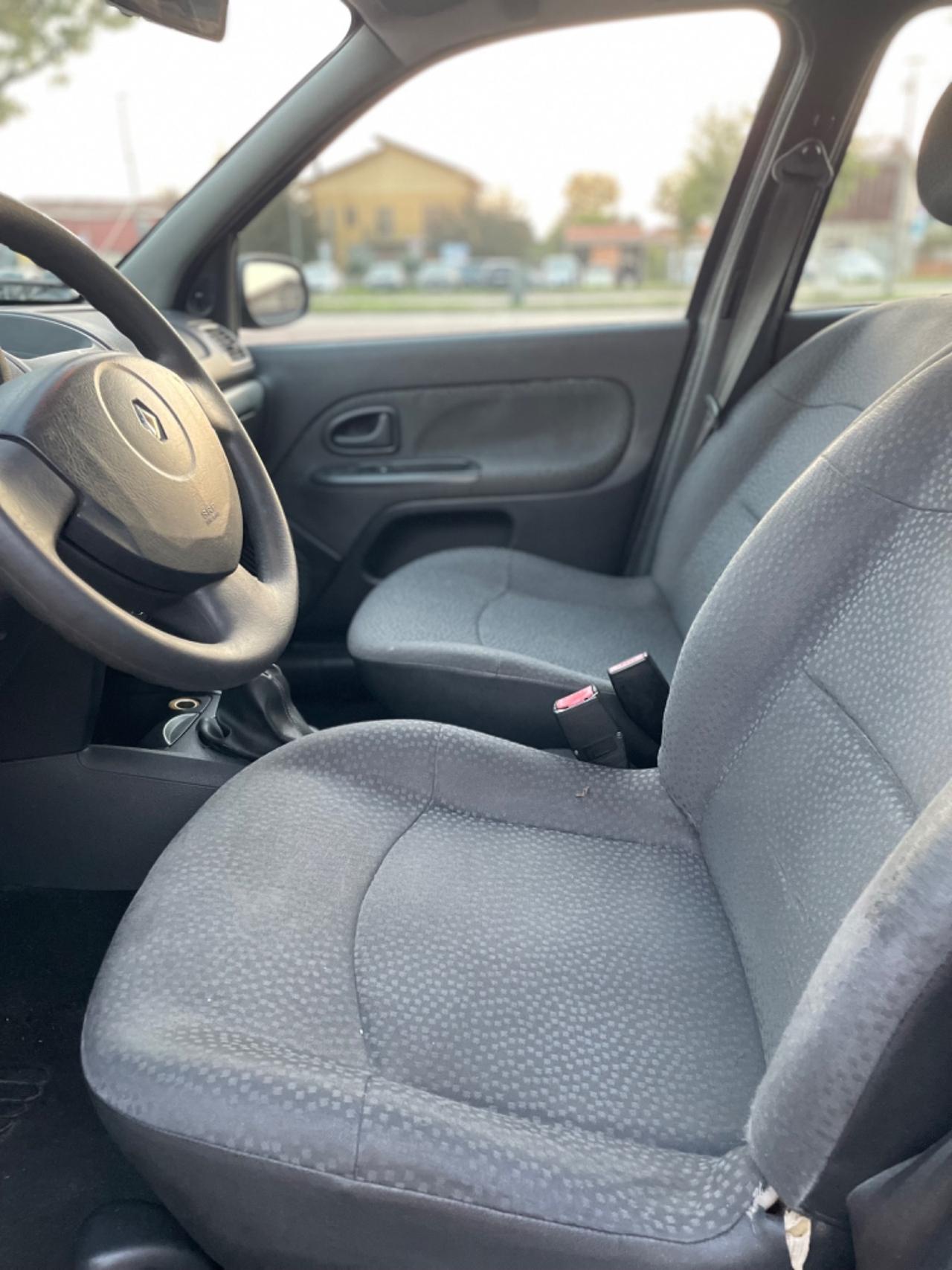Renault Clio Storia 1.2 5 porte GPL Confort