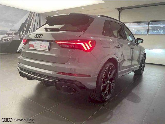 AUDI RS Q3 quattro S tronic