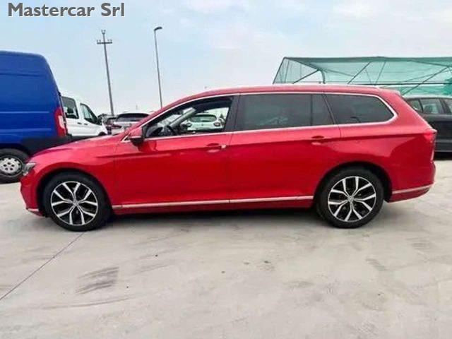 VOLKSWAGEN Passat Variant 2.0 tdi Executive 150cv dsg - GC406GJ