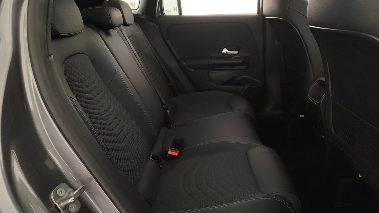 Mercedes-Benz GLA 180 d Advanced auto