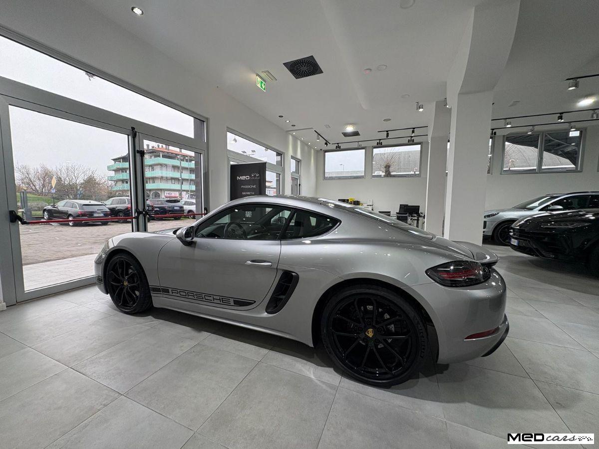 PORSCHE - 718 CAYMAN STYLE EDITION