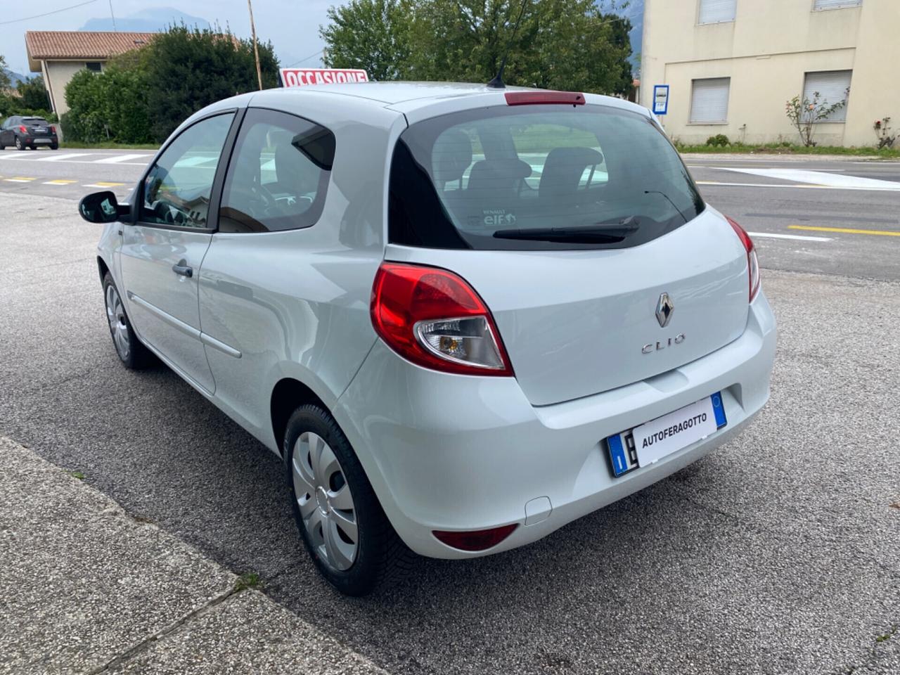 Renault Clio 1.2 3 p Yahoo X neopatentati