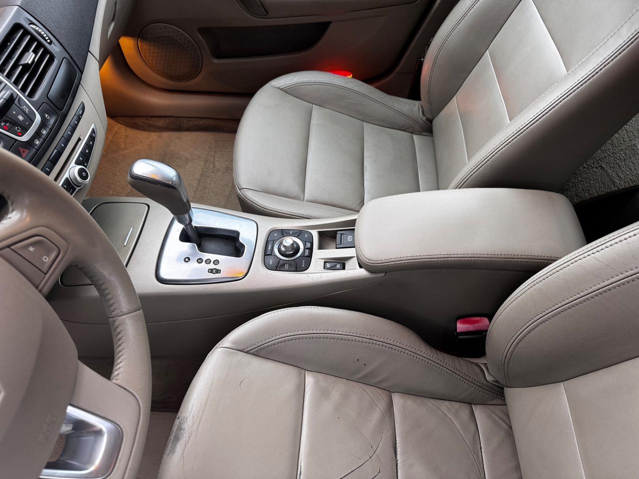 Renault Laguna 2.0 dCi 150CV SporTour Automatica