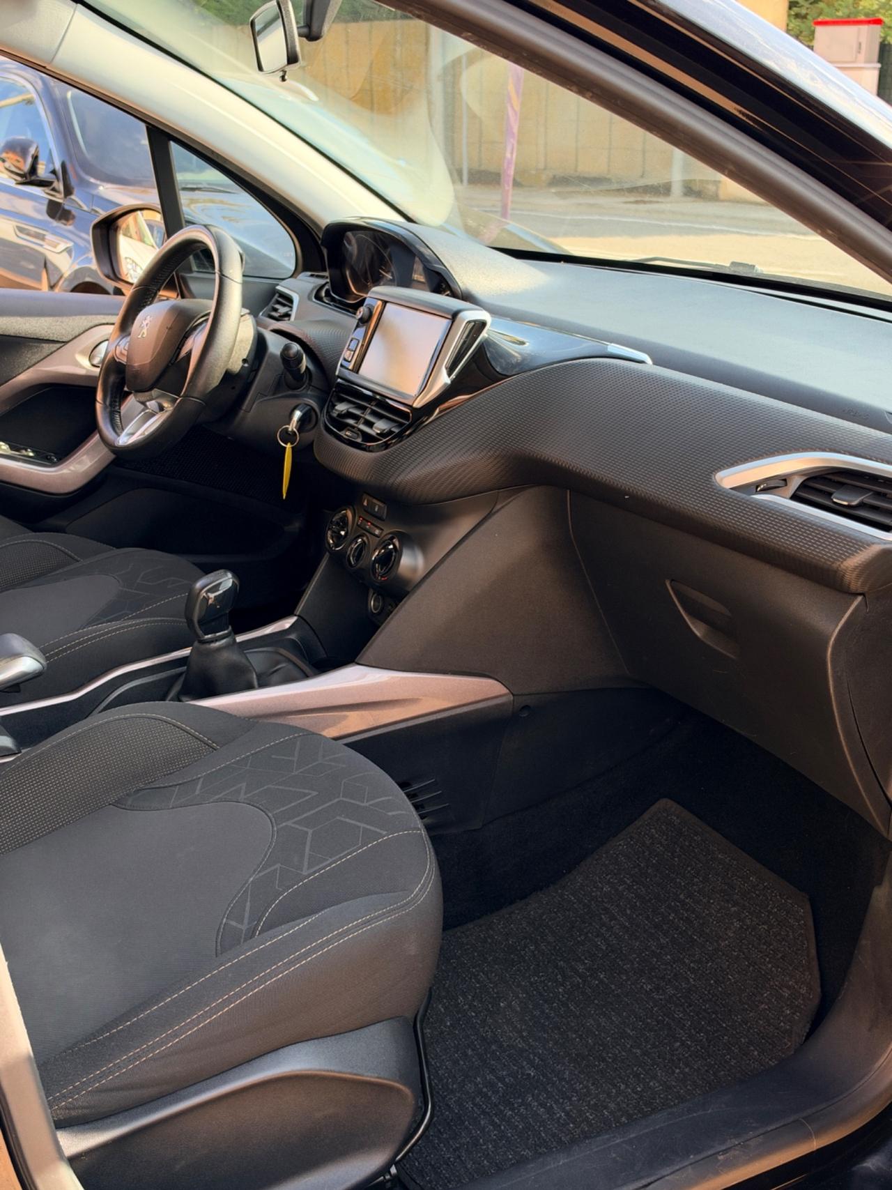 Peugeot 2008 BlueHDi 100 Black Matt