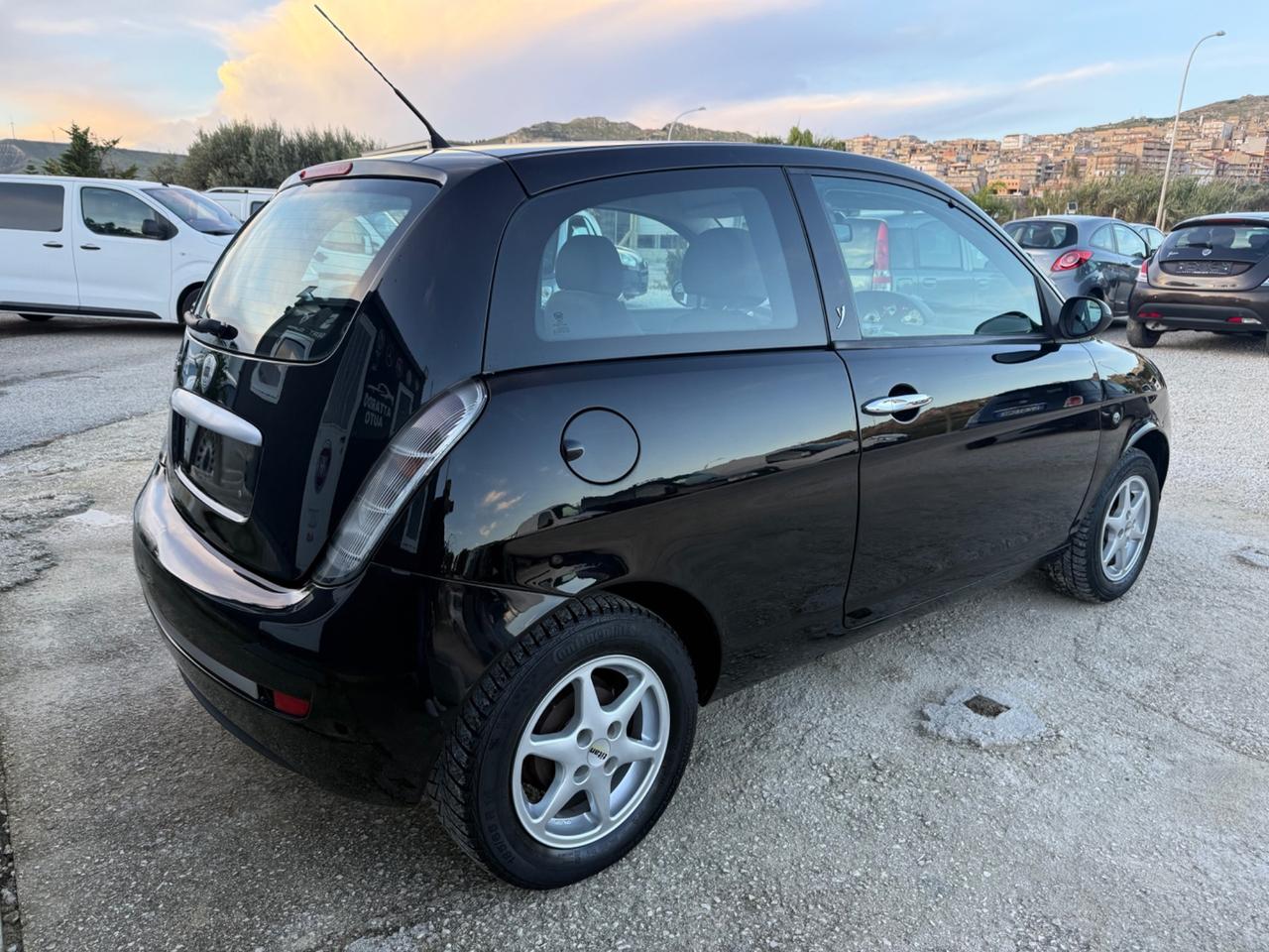 Lancia Ypsilon 1.2 Oro Giallo