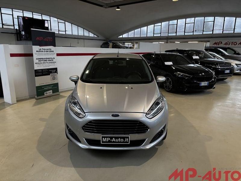 Ford Fiesta 1.2 Black & White Edition tua a 181,00 al mese