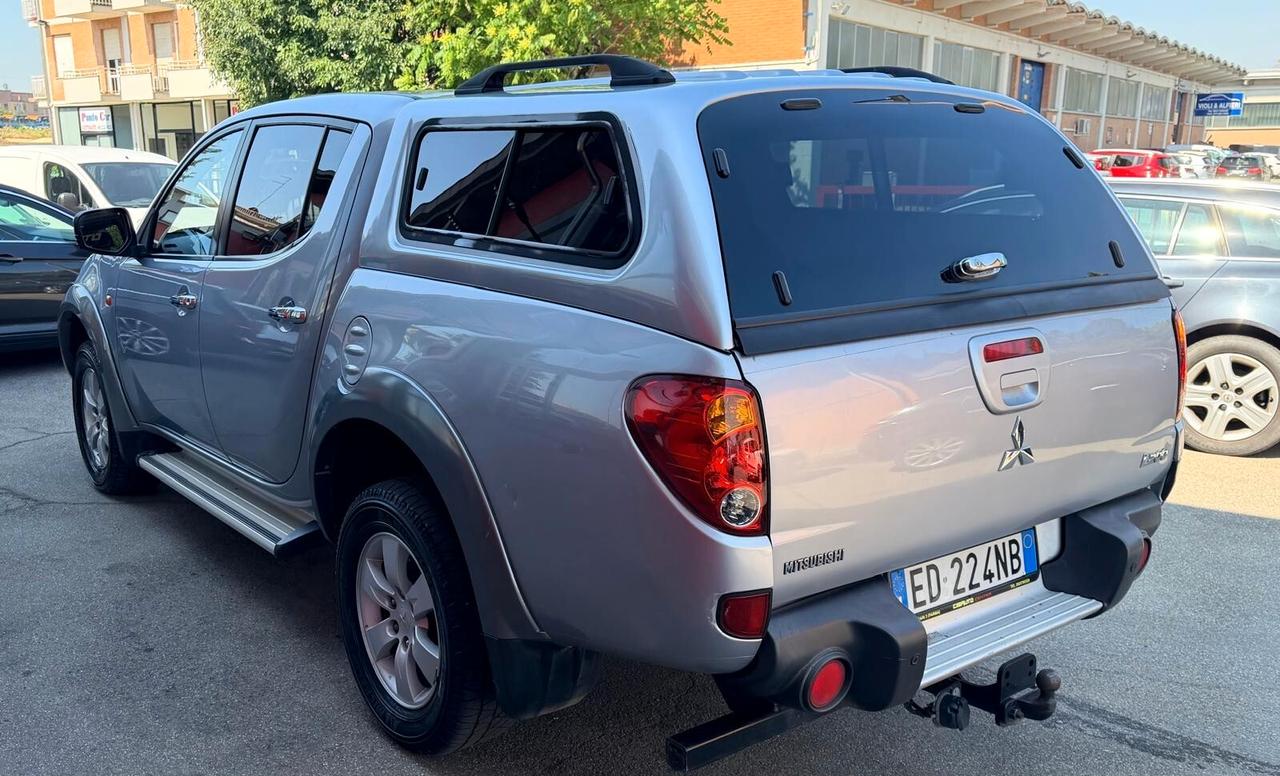 Mitsubishi L200 2.5 DI-D/178CV 4X4 DC Intense Plus