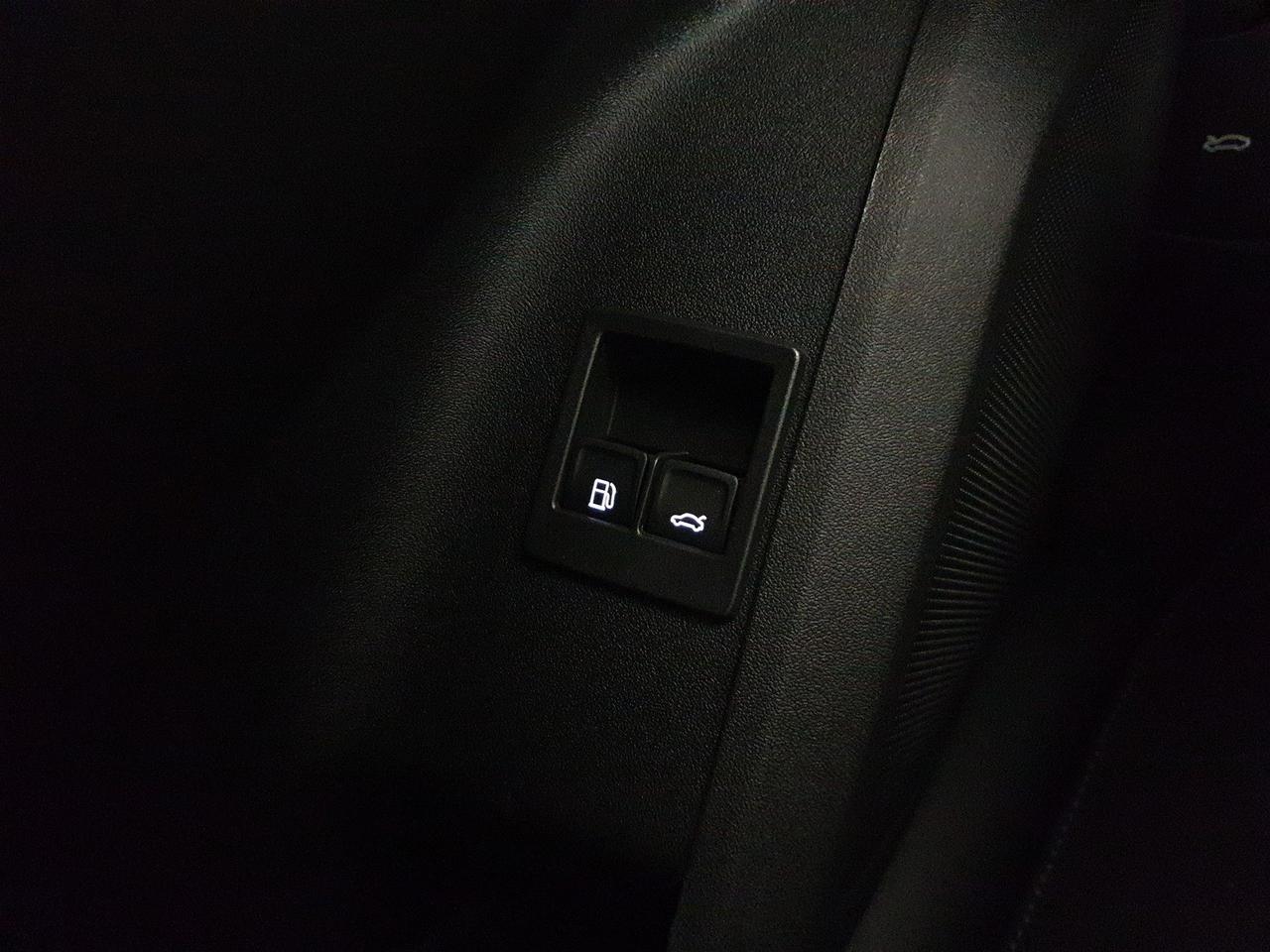 2.0e-hybrid 299CV quattro S tronic Business