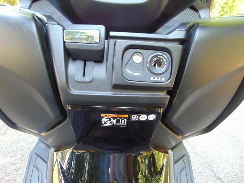 Suzuki Burgman 400 ABS
