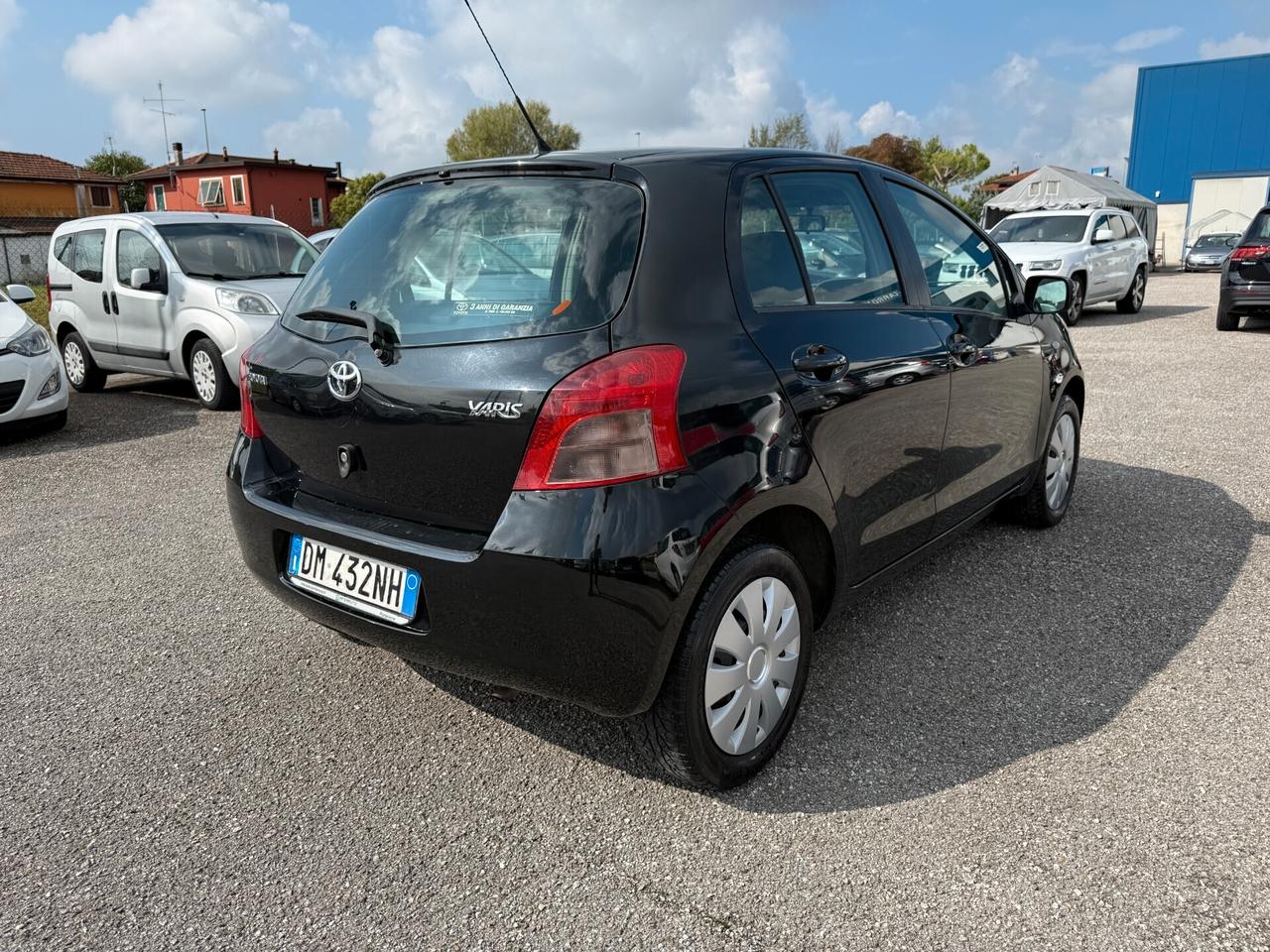 Toyota Yaris 1.0 5 porte