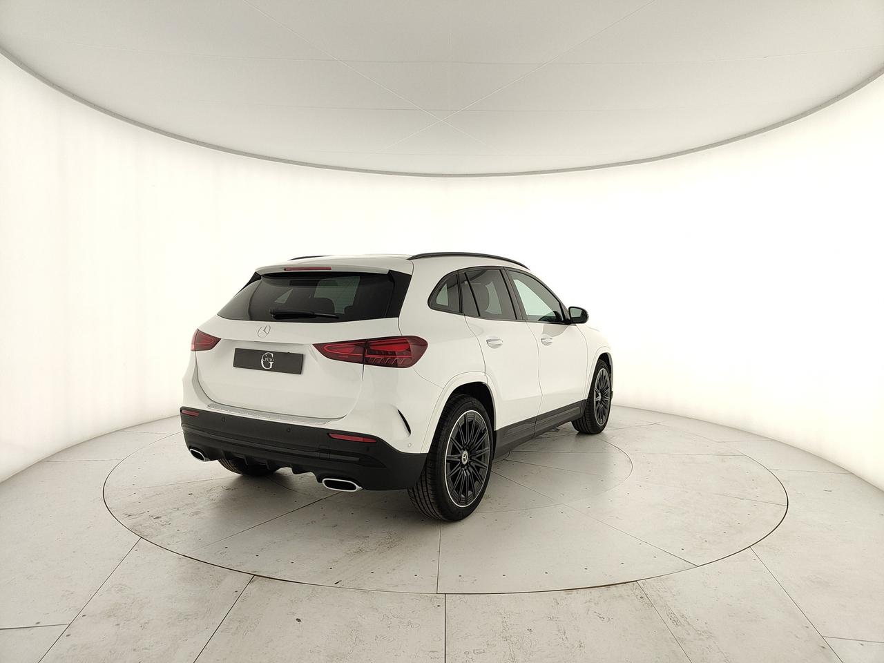 Mercedes-Benz GLA 180