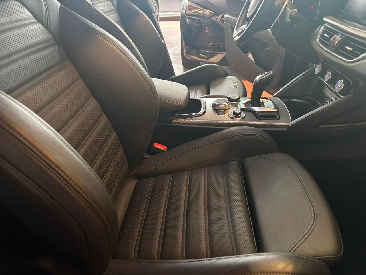 Alfa Romeo Stelvio VELOCE 2.2 Turbodiesel 210 CV AT8 Q4 SPOTICAR