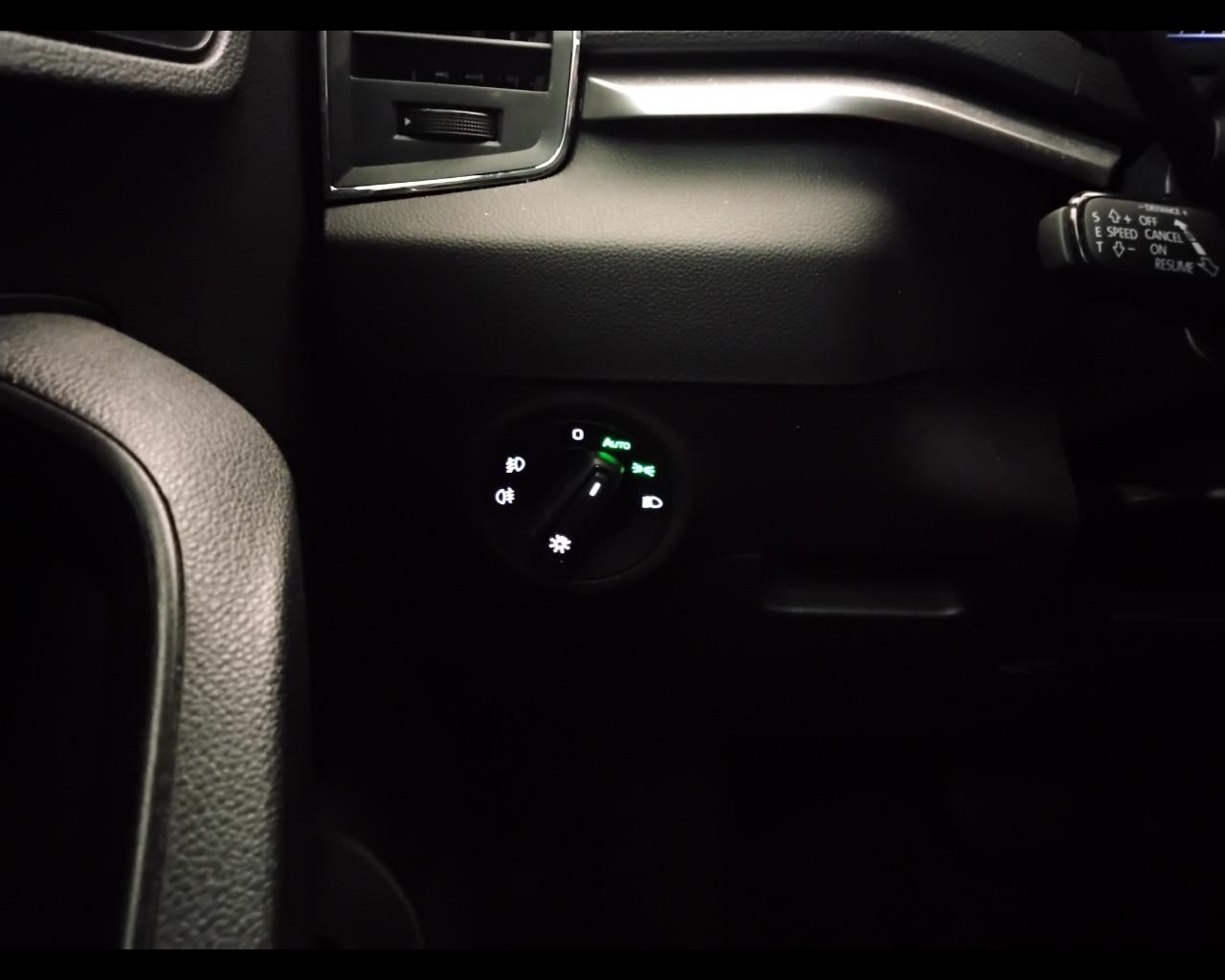 SKODA Karoq 2022 - Karoq 2.0 tdi evo Executive 115cv dsg