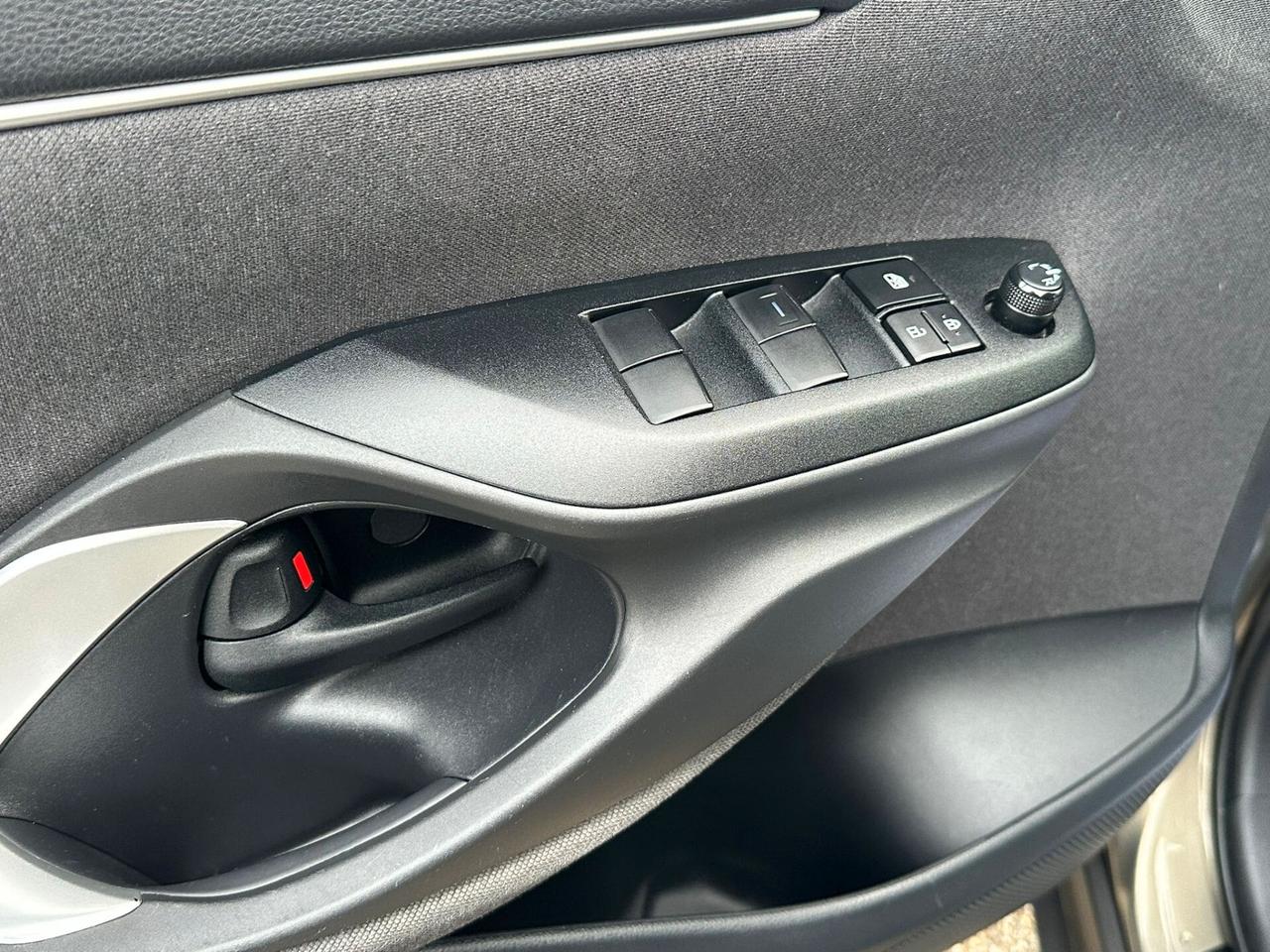 TOYOTA YARIS CROSS TREND 1.5 HYBRID E-CVT