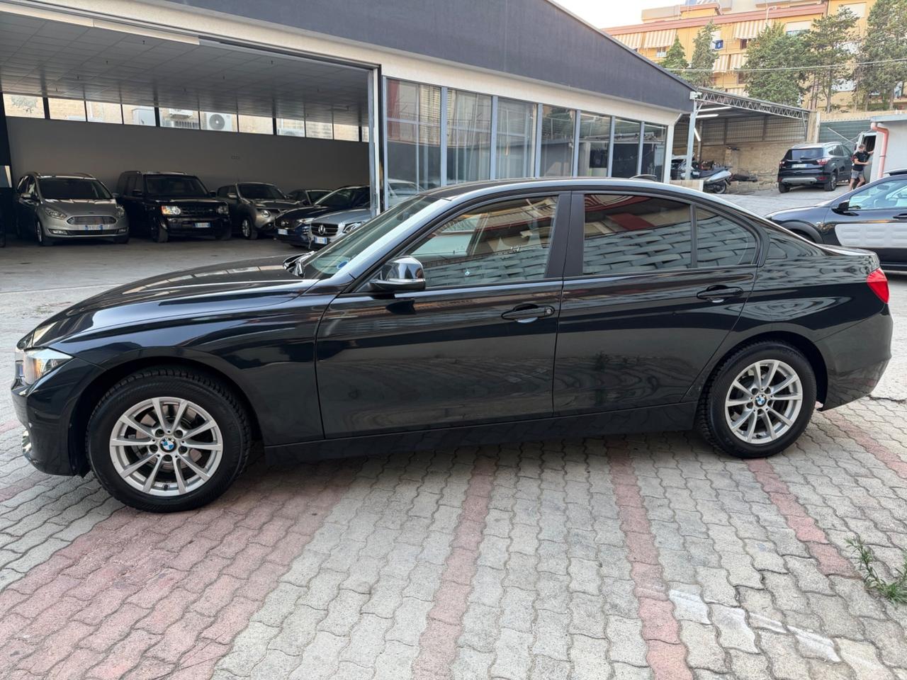 Bmw 318 d 143 CV Modern Cambio Autom 2015
