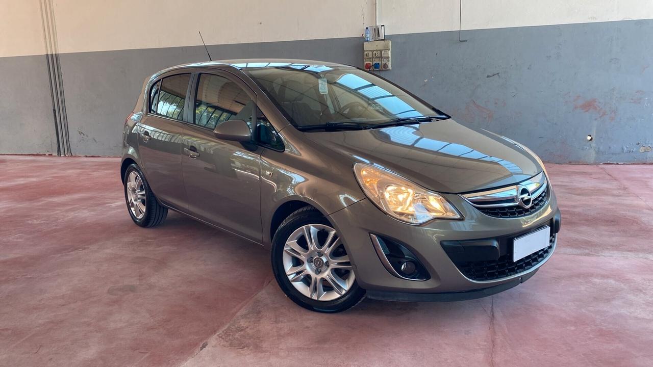 Opel Corsa 1.2 85CV 5 porte GPL-TECH Edition