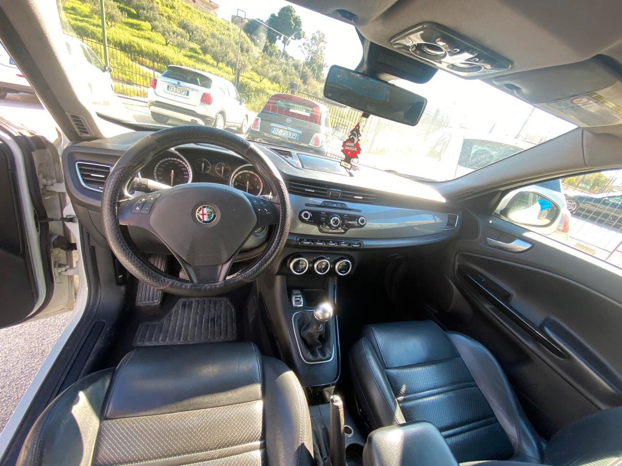 Alfa Romeo Giulietta 1.6 JTDm-2 105 CV Exclusive